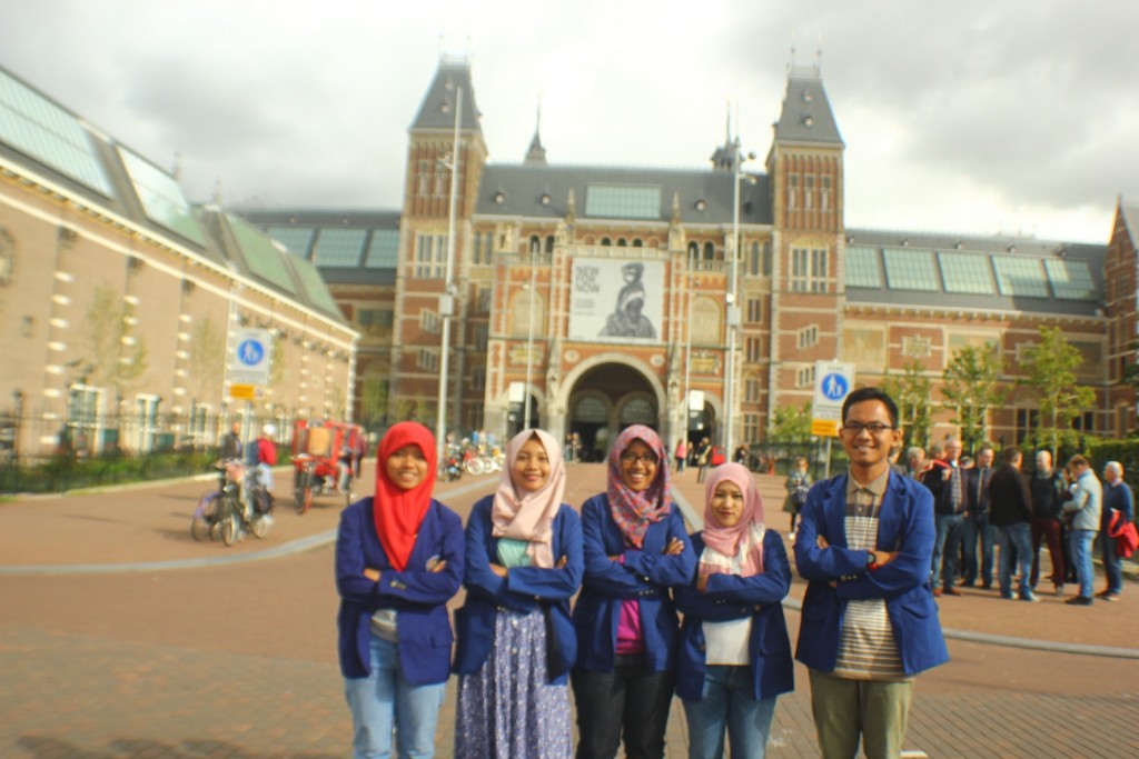 uny goes Belanda