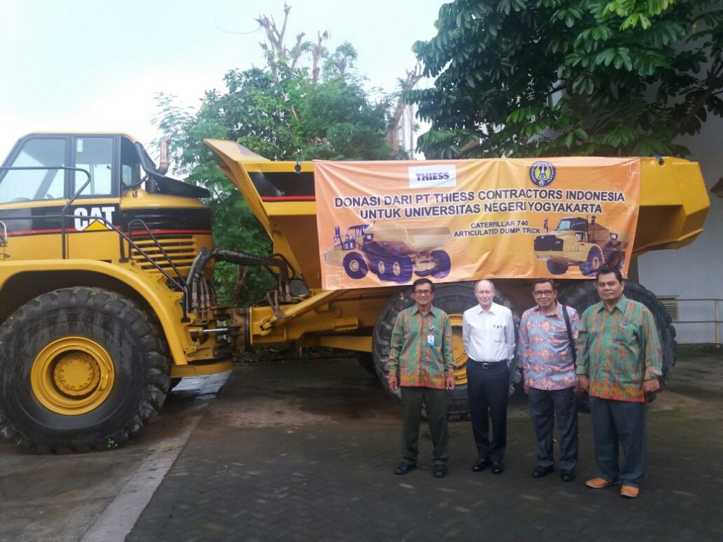 ft-uny-terima-caterpillar-articulated-dump-truck